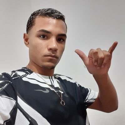 Desconheço o medo mais sei que ele me domina pq se a vida e louca a morte sera mais ainda 💫🥶