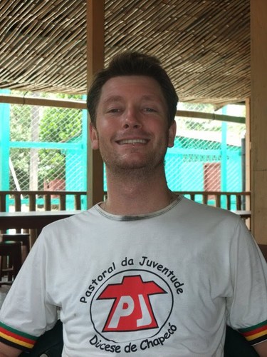 Discipulo e Missionário de Jesus Cristo.
Cidadão do Mundo
Crente da Graça de DEUS e das lutas do povo.