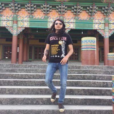 BastolaJames's profile picture. Zepphead. Traveller.🎼🎼