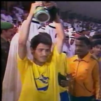 لاعب سابق في نادي النصر حققت مع العالمي ٧ بطولات ولله الحمد
وأولاً وأخيراً مشجع ومحب لهذا الكيان العظيم.