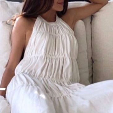 aiaiqueen1's profile picture. 社長秘書から女社長に転身 投資と事業を6社経営中。もうすぐ本が出る予定＊お金を愛しています❤️故に、はびこる詐欺が許せない。 偽善者と言われてもいい 愛の現金バラマキはじめます。実績出します〜信用してついてきた方は、*。愛family *👨‍👩‍👧‍👦 好きな言葉は猪突猛進🐗 #プレゼント企画 #プレゼント