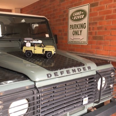 StageSib's profile picture. Freelance Stage Manager, Backline Tech, Theatre/Concert Hall Technician, Percussionist, Drummer, Husband, Dad. May as well include Landrovers & Lego too🙄