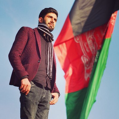 بشناس فرق دوست زدشمن به چشم عقل 😍😍
مفتون مشوکه در پس هر چهره چهره هاست👍👍