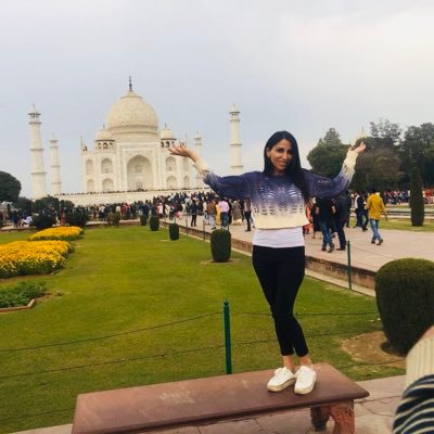 🇨🇱 Mujer Holística, Mamá, Nutriterapeuta Ayurveda certificada en Chakrapani Ayurveda Clinic, Jaipur India 🇮🇳 y terapeuta floral