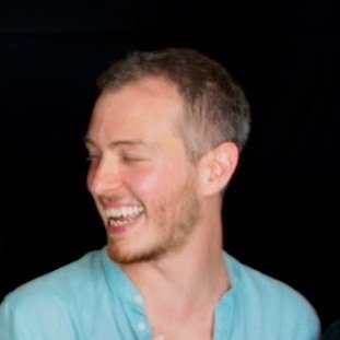 fe0437's profile picture. ogni parola evoca il suo contrario