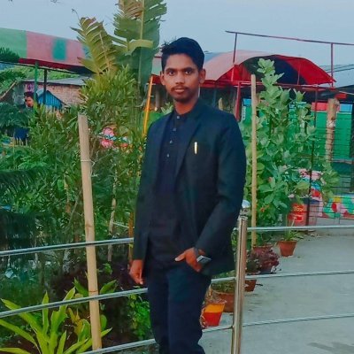I'M A STUDENT & PROFESSIONAL DIGITAL MARKETER.