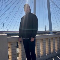 cesar (@c_a_reyes) 's Twitter Profile