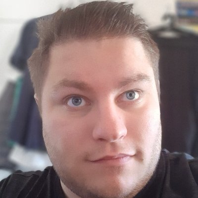 DE93's profile picture. i'm a guy playing videogames