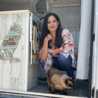 Sarah Stock (@ssdarkangel) 's Twitter Profile