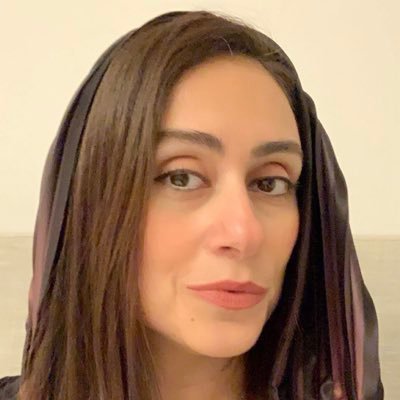 Decluttering consultant, Integrative wellbeing practitioner #Maismatics Instagram:mai_hakeem