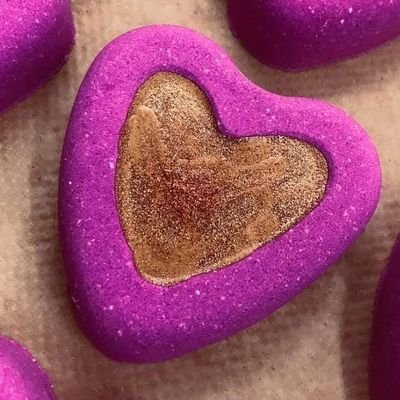 Rep for Heavenly Bubbles 🌹 Hand made 🇬🇧 Vegetarian/vegan/cruelty free 🐰 Order from anywhere in the UK. I follow back. RT's welcomed 🙂 Buy from website👇