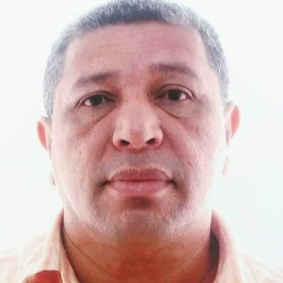 Periodista. Editor general Diario Tiempo Digital (modalidad Flip)