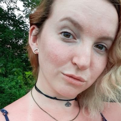 Marchinbandgurl's profile picture. 26-vegetarian-photographer-baker