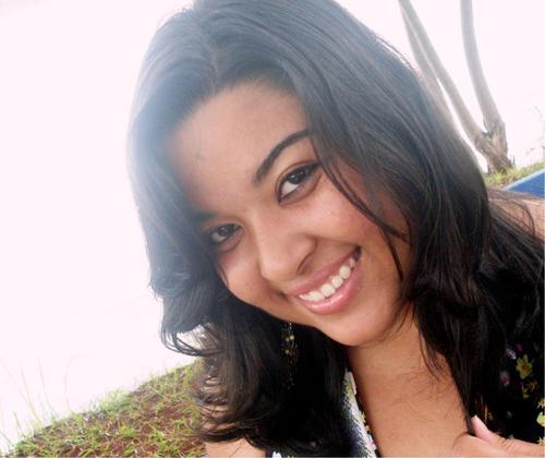Aquariana, estatística, sonhadora, amiga, mulher, e outras cositas mais... hehehehe =D