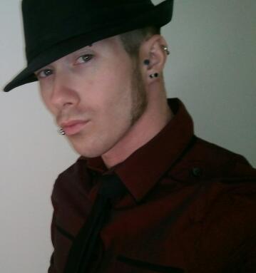 Tattoo artist, professional painter #TeamFollowBack #TeamUpAndOn #TeamAndroid #TeamLakers #TeamAutoFollow