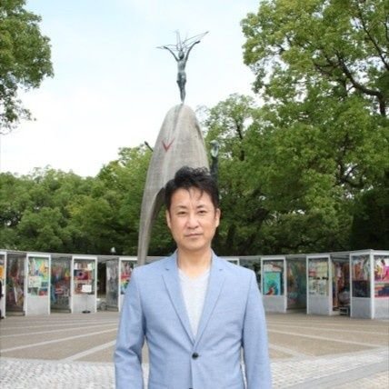 広島の平和公園にある「原爆の子の像」のモデルとなった佐々木禎子の甥です