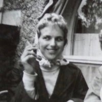 Nina (@thinkingpause) 's Twitter Profile