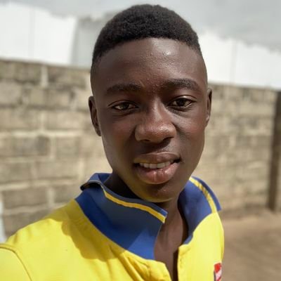 I do keep people close to me that I do not trust,I will still love you and wish the best for you 🙏🙏🙏💯💯