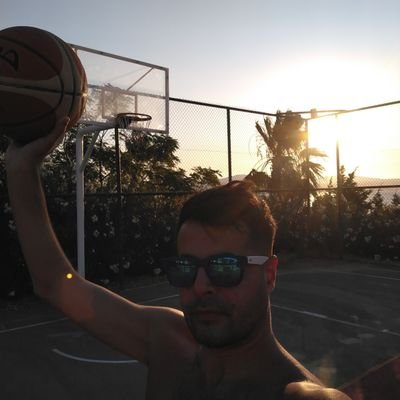 TheLastRomeQ's profile picture. kalbin temizse hikayen mutlu biter...