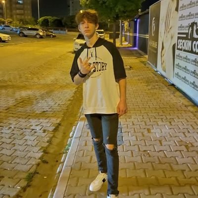 Malii9199's profile picture. Siktir et