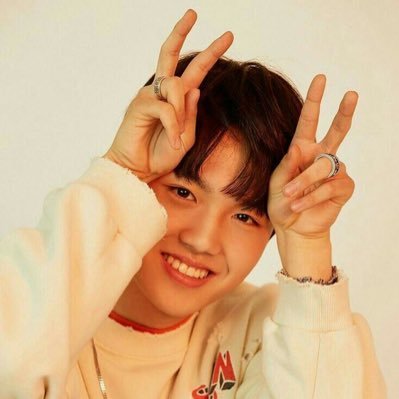 doyoungisworld's profile picture. #TREASURE #트레저 #DOYOUNG #도영