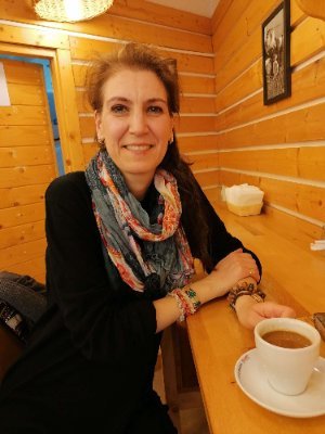 Laura Lai Writer Profile