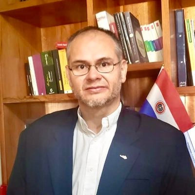 Papá y profesor #Dr. en Administración # https://t.co/dzVNWSV2C0. en Auditoría y https://t.co/dzVNWSV2C0. en AsuntosPúblicos # Esp. en AdmPública, Gerencia Política y Auditoría # Lic. y Ing. en 💻