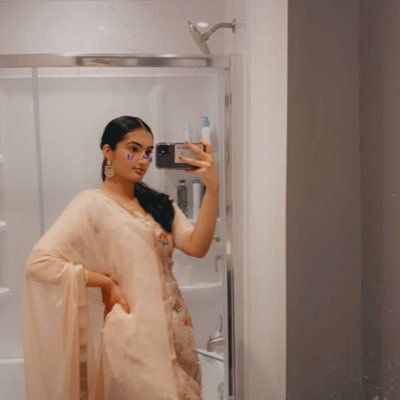 SimranSohi17's profile picture. 