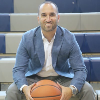 Proud Husband & Father — #TeamCortese ⚓️Head Varsity Boys Basketball Coach - @SeaVikingsBball 🏀Founder - @iWorkBasketball 🎤Host - The CORTside Podcast