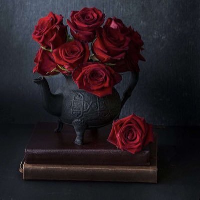 ⚜️ربّوني على آلحشمه و على عزة آلنفس أبً عزيز آلجاه . . و أُم جداً عظيمه⚜️
