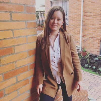 PerezLauraD's profile picture. Aquí y allá, haciendo una cosa y otra, nada concreto realmente, pero no me puedo quejar 💅🏼