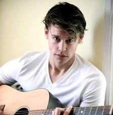 Please follow mii if u love CHORD OVERSTREET (sam) or GLEE follow me I follow back !! ♥
