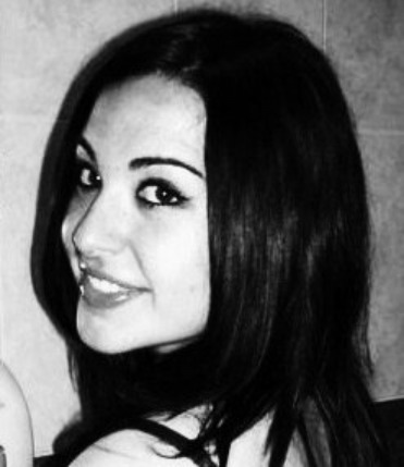 I´m a dreamer & music lover.Strange.Love art,architecture,to laugh,travel, have a good time.I like to meet people, T&S, INDIE &
¡¡rock 'n' roll!!