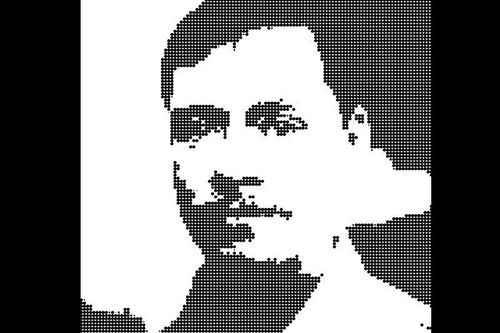 Brädspelare, småbarnsfar, Folkpartist(TM). Säger sällan nej till en match Android: Netrunner.