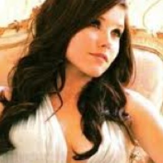 _itsBellaMarie's profile picture. im Isabella Swan but please call me Bella my sister is  @_PaytonMarie_ if you hurt her ill be forced to hurt you ok? bye :)