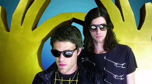 algumas frases do 3OH!3, follow me. Criado em 29/03/2011