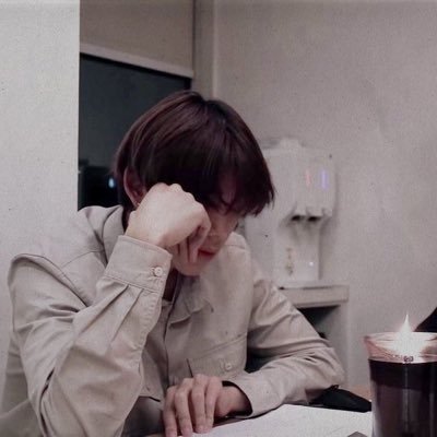 jjjj11110001's profile picture. จารย์ครับอย่าสั่งงานเยอะ ขอให้ผมนอนก่อน