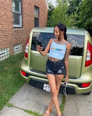 Miraclecold2's profile picture. Am beautiful and strong 🖤❤💙💯🔌