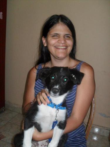 tengo 23 años, me gusta la imformática, hacer amigos y twittear.