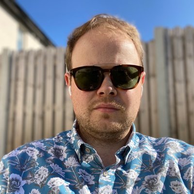 Mobile Software Developer (Objective-C / Swift) / Musician / Coffee Geek “Better let her rip tonight with a pocket full of Kryptonite”