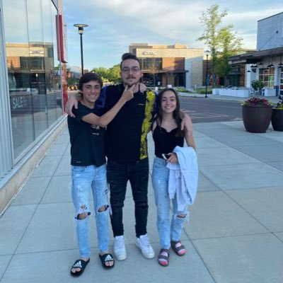 cameron_olivera's profile picture. 