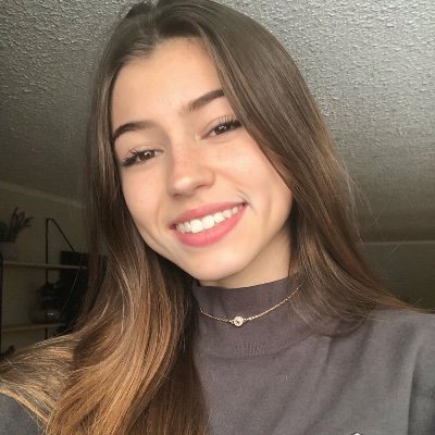 Chayon tatuirovkasi bilan porno yulduz Qishloq porno it uslubi