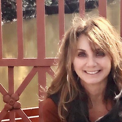 SimiolaVictoria's profile picture. Me