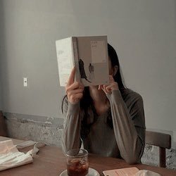 laisidhiel's profile picture. 