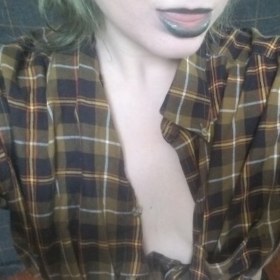 (18+) Hello I'm Rose!🍄I'm a 21 y.o. college student who does explicit pics 🥂 I upload several times a week🌹420 Friendly 🍁