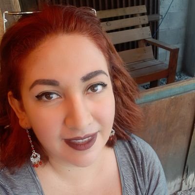YharissMag's profile picture. 