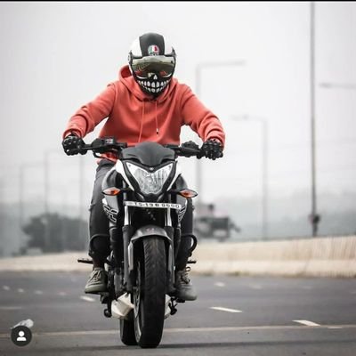 ModgilMahesh's profile picture. Engineer 😎👍