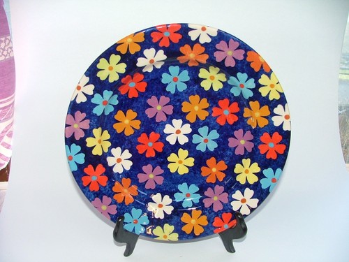 Handmade and hand painted ceramics. Brightly coloured, reasonably priced. Huge range of designs, both contemporary and traditional. http://t.co/dFElWFB6wF