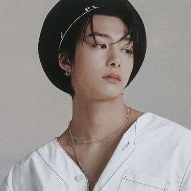 _wonbb_'s profile picture. یه اکسوالِ علاقه مند به منستا اکس *-*
❤️‍🔥 OT7 ❤️‍🔥