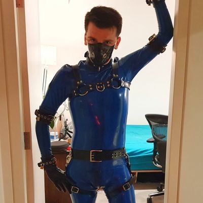 Australian kinky guy in sydney, into all the shiney things, NSFW, recon: https://t.co/RZk5cdP7B0…